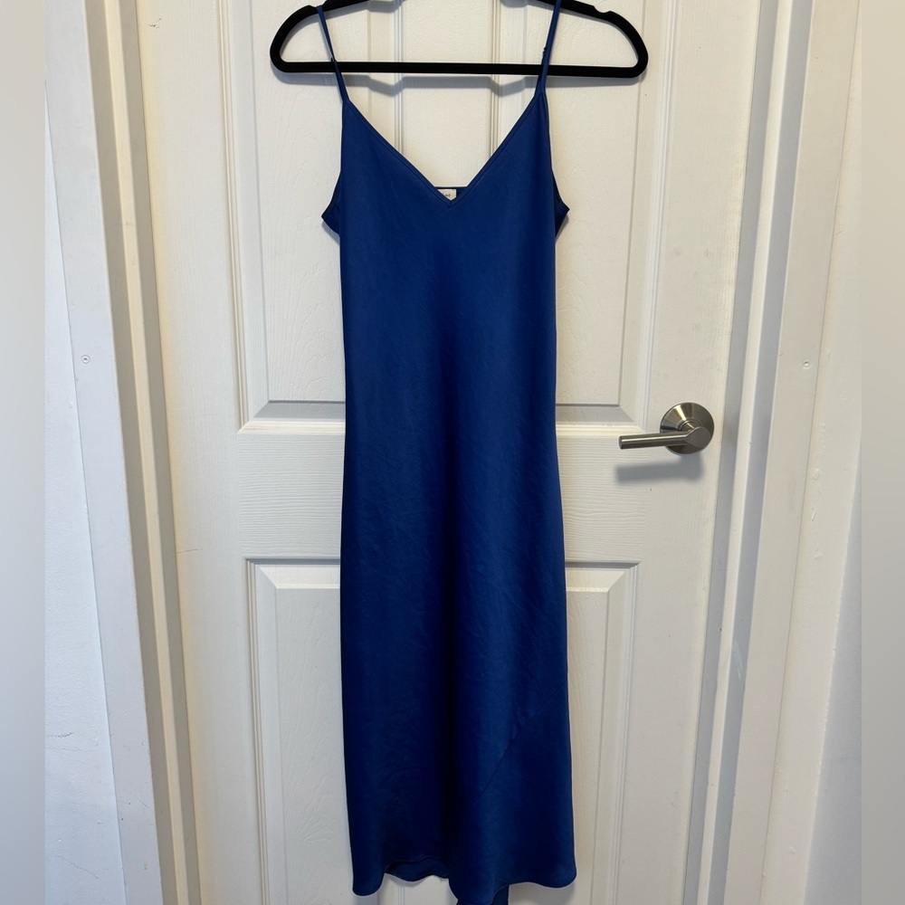 Aritzia | Wilfred blue midi slip dress. Size small, worn twice.
